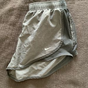 NIKE TEMPO SHORTS